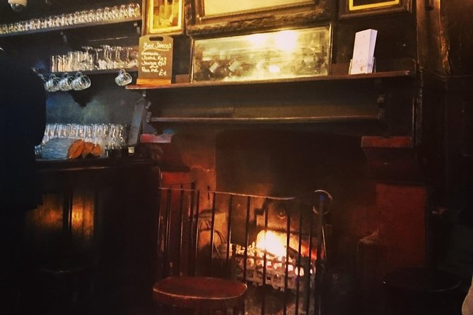 A Christmas Carol and Charles Dickens Old London Walking Tour - Why this Dickens walk feels different