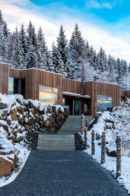 Akureyri: Goðafoss, Christmas House, and Forest Lagoon Tour - The guides make the difference