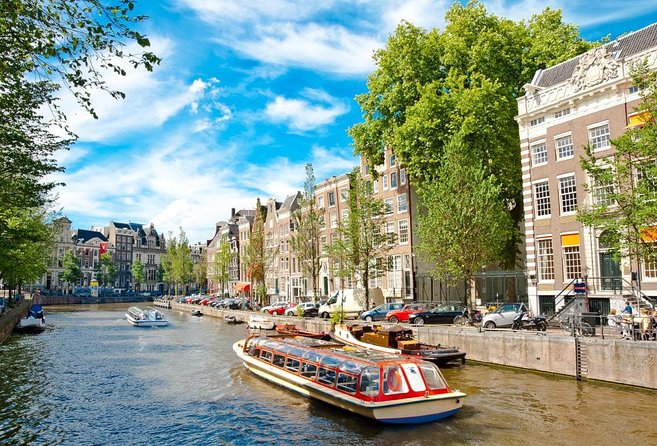 Amsterdam Christmas Walk with hot drink and Dutch treat - Key points to know before booking