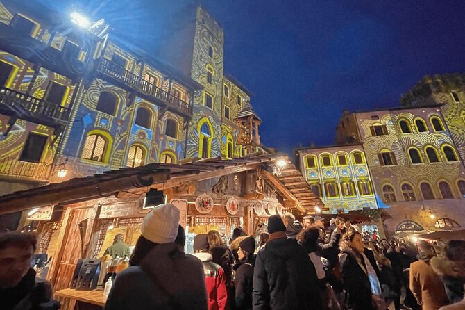 Arezzo and Montepulciano Christmas Markets tour from Florence - Montepulciano: Christmas lights above the valley