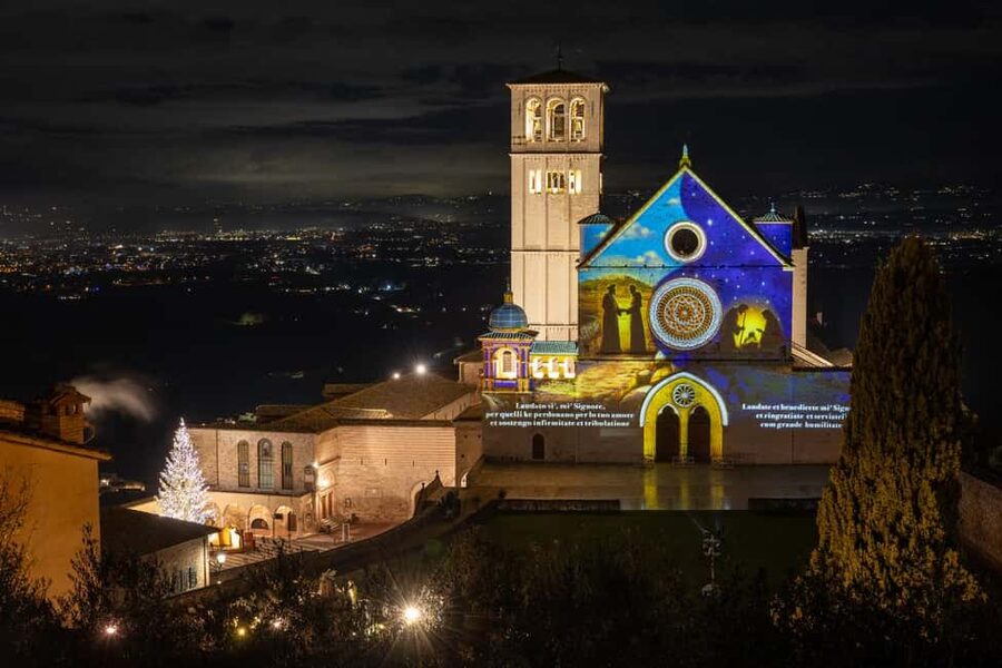 Assisi Christmas Train Tour - Piazza San Pietro and Via Fontebella