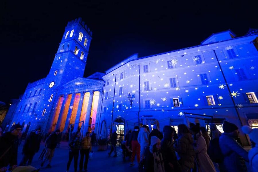 Assisi Christmas Train Tour - Piazza Santa Chiara and the eastern route