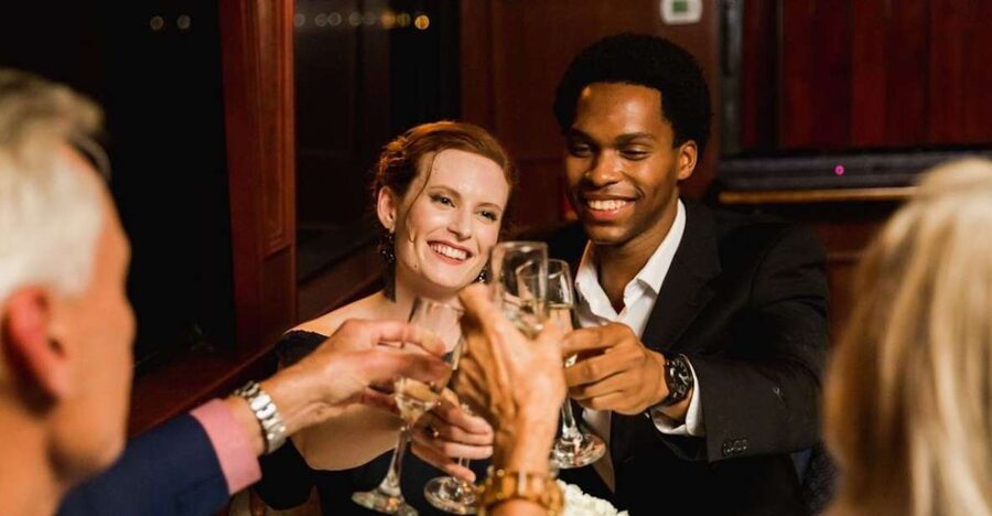 Baltimore: Christmas Eve Gourmet Brunch or Dinner Cruise - Key points to know before booking