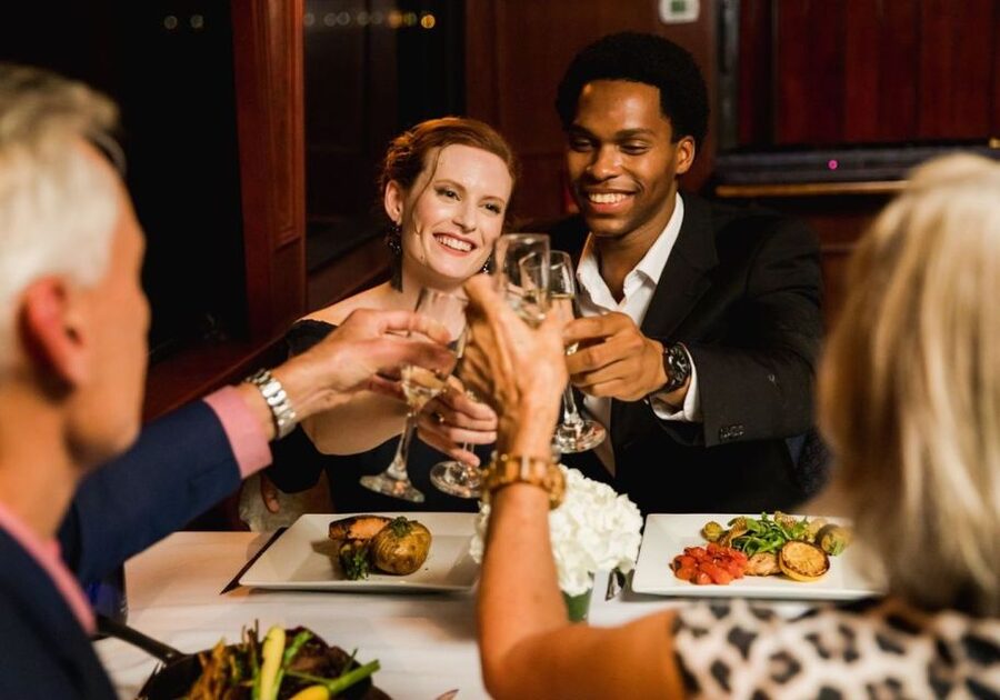 Baltimore: Christmas Eve Gourmet Brunch or Dinner Cruise - Christmas Eve on the Patapsco River