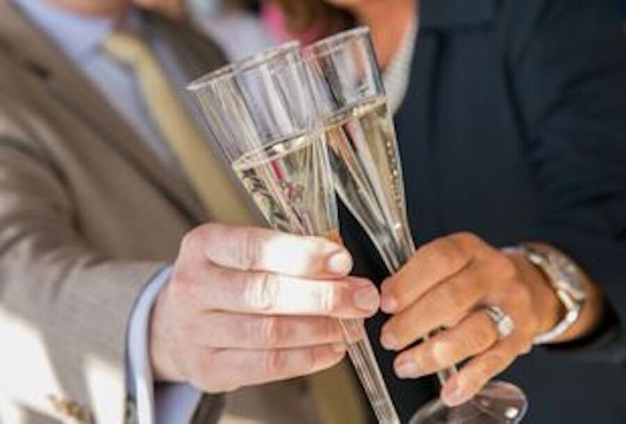 Baltimore: Christmas Eve Gourmet Brunch or Dinner Cruise - Getting the best skyline views