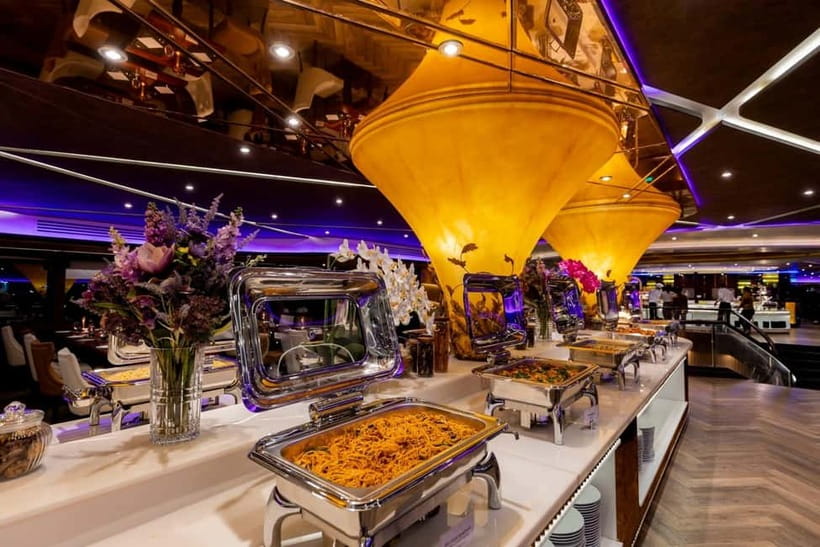 Bangkok: Celebrate New Year Opulence Dinner Cruise - Live music, DJ sets, and the Bon Viva show