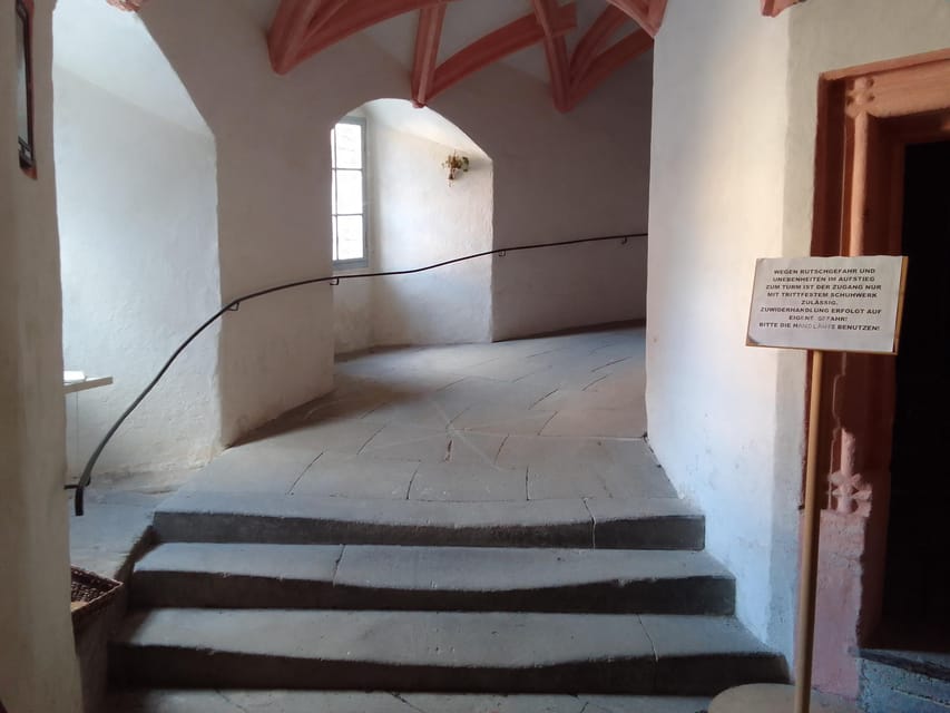 Bayreuth: Christmas city tour in German - Climbing the castle tower for the city view