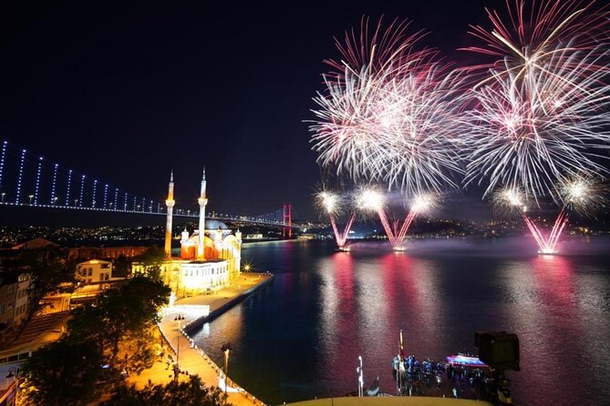 Bosphorus New Years Dinner Cruise Party in Istanbul 2026 - A 9:00 pm start at Kabataş