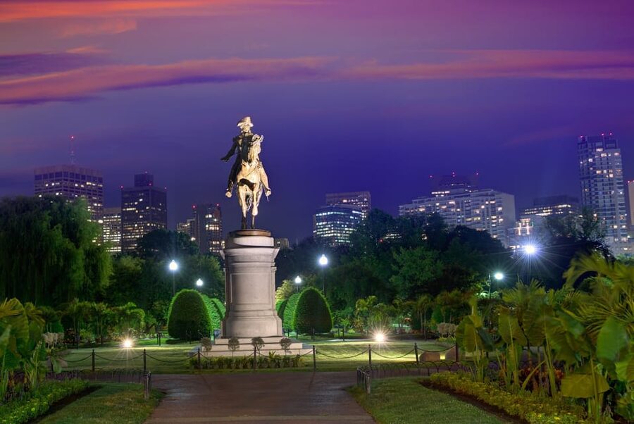 Boston: Holiday Sights and Festive Nights Trolley Tour - Is $37 a fair price?
