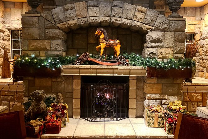 Branson VIP Christmas Light Tour - Shepherd of the Hills and Old English Village