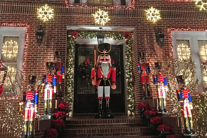 Brooklyn Christmas Lights Walking Tour at Dyker Heights - Who should book this Brooklyn Christmas walk?