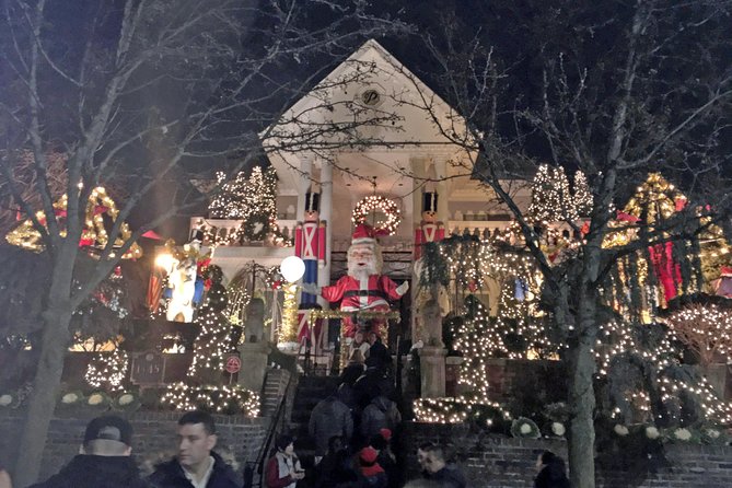Brooklyn Christmas Lights Walking Tour at Dyker Heights - The 90-minute Dyker Heights route