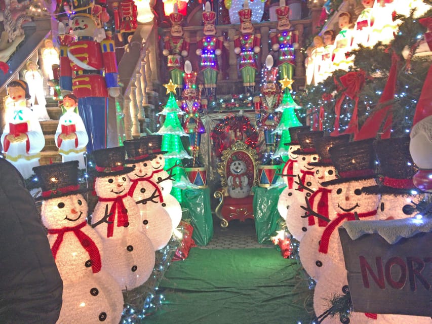Brooklyn: Dyker Heights Christmas Walking Tour - Why Dyker Heights Became New York’s Christmas Showplace