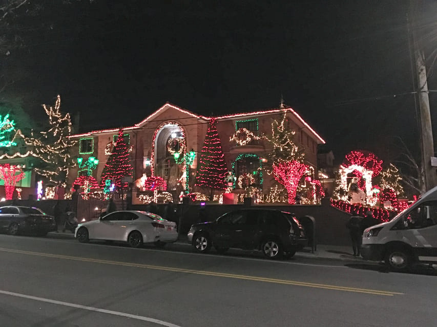 Brooklyn: Dyker Heights Christmas Walking Tour - Who Should Book This Dyker Heights Walk?