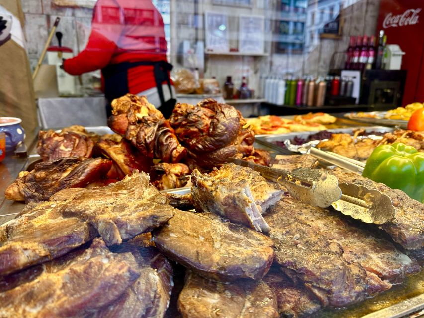 Budapest: Christmas Market Guided Walking Tour with Tastings - Mulled Wine and the Christmas Market Atmosphere