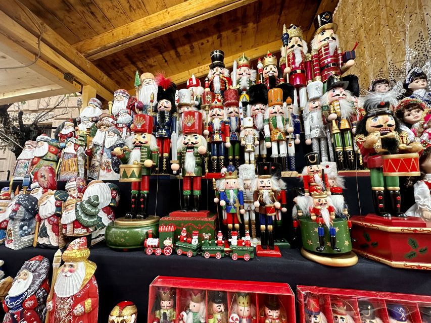 Budapest: Christmas Market Guided Walking Tour with Tastings - Architecture Along the Walk