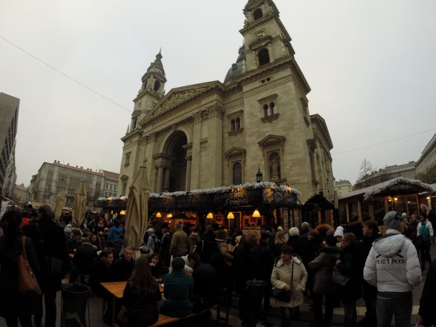 Budapest Christmas Walking Tour w Entry to Basilica - Fashion Street and the first market