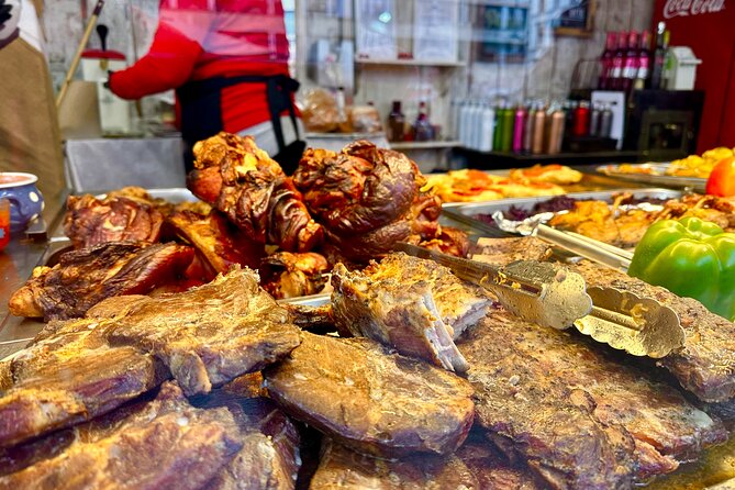 Budapest Wonderland - A Christmas Market Tour with Chimney Cake & Mulled Wine - Group size, pace, and practical comfort
