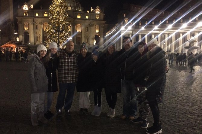 Celebrate Christmas in Rome - Small Group Walking Tour - Spanish Steps and Via dei Condotti