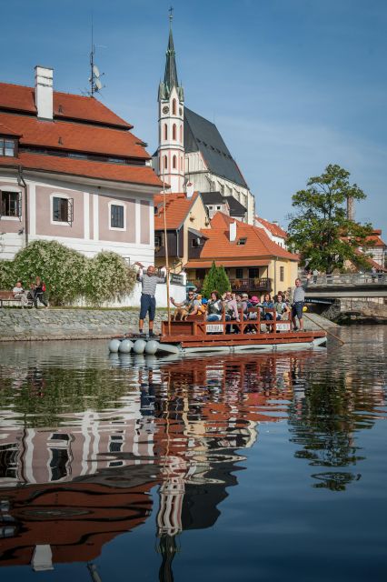 Český Krumlov: Advent Wooden Raft River Cruise - What the wooden raft adds