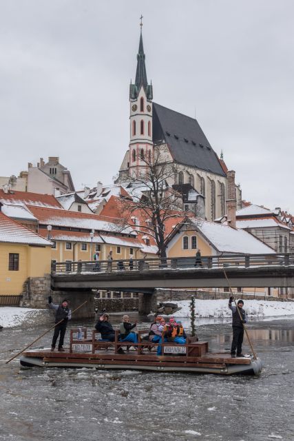 Český Krumlov: Advent Wooden Raft River Cruise - Advent timing and the Voroplavby Museum