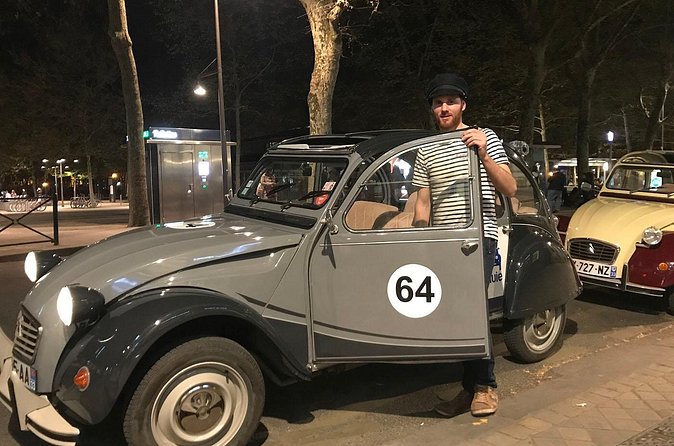 Christmas illuminations in 2CV - With 2 Presents (Food + goodies) - Bordeaux’s oldest bridge and the city’s historic entrances