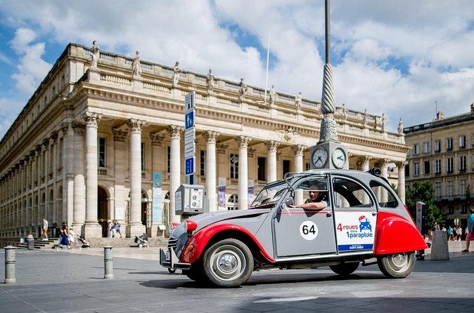 Christmas illuminations in 2CV - With 2 Presents (Food + goodies) - The water mirror and Bordeaux’s grand eighteenth-century finish