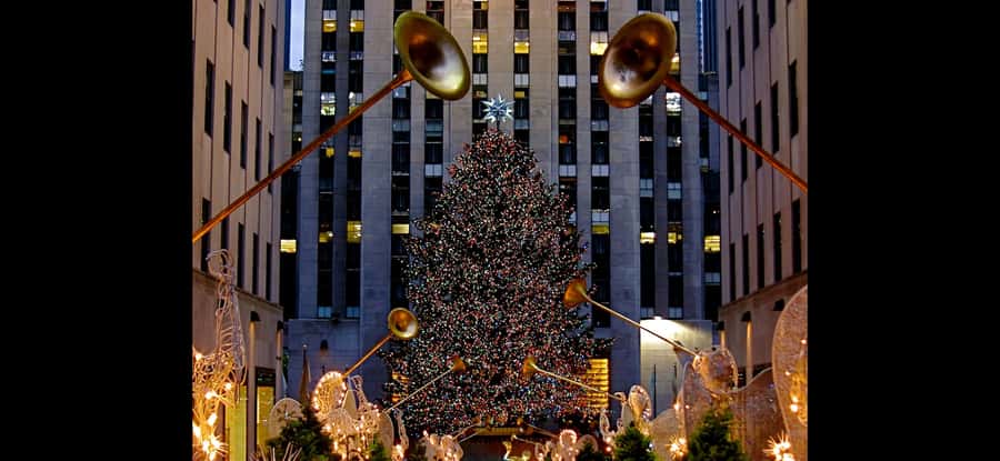 Christmas in New York: Iconic Holiday Lights Tour - Herald Square and Macy’s holiday windows