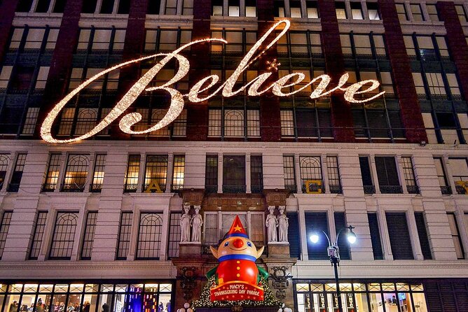 Christmas in New York: Private Holiday History Tour - Timing, clothing, and meeting details