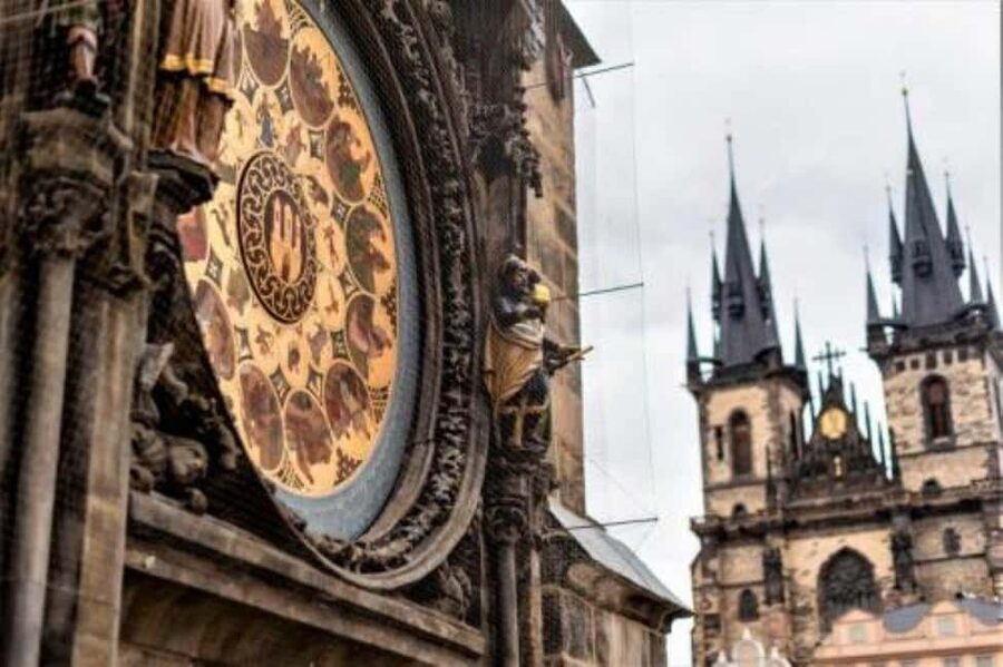 Christmas in Prague tour – a story that comes to life! - Hearing Prague stories from Charles IV to Mozart
