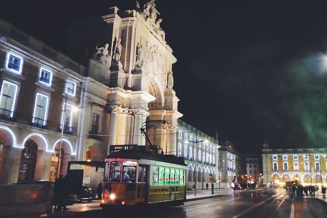 Christmas Lights Lisbon Tour with a Local in Private Eco Tuk Tuk - Starting at Cais do Sodré