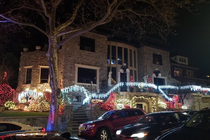 Christmas Lights Tour of Dyker Heights Brooklyn - The DUMBO stop beneath the Brooklyn Bridge