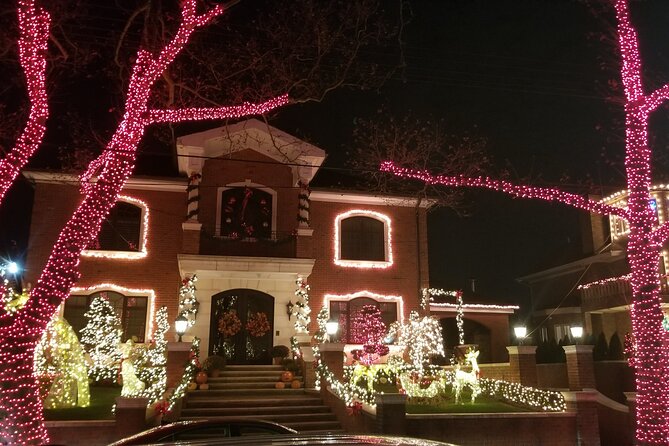 Christmas Lights Tour of Dyker Heights Brooklyn - Who should book this Dyker Heights tour?