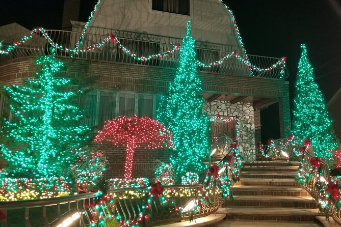 Christmas Lights Tour of Dyker Heights Brooklyn - What the pickup process means for your evening
