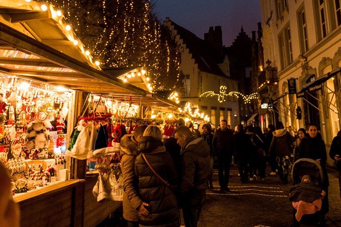 Christmas Magic in Bruges - Private Walking Tour - The Old Chocolate House: a warm first stop