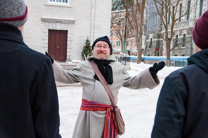 Christmas Magic in Old Quebec - Notre-Dame de Québec and the Christmas displays