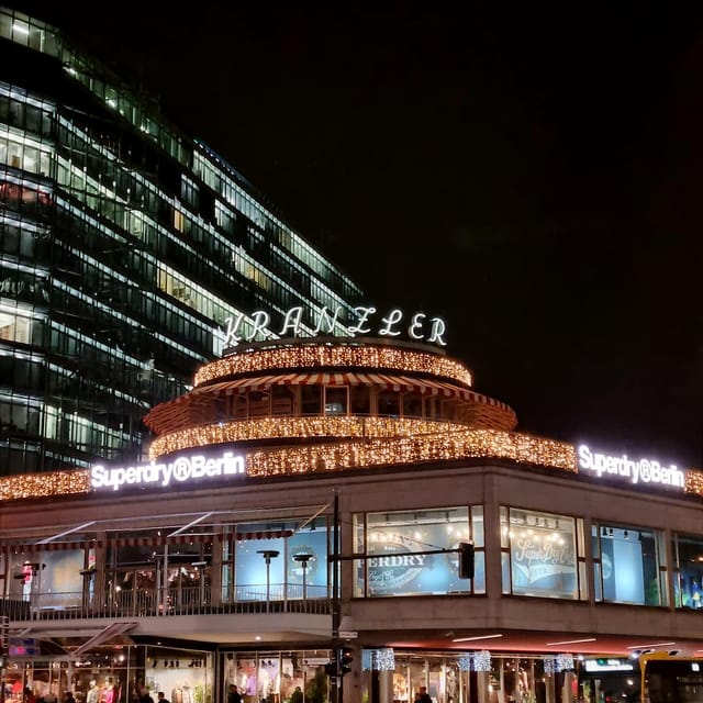 Christmas market lights tour bus through Berlin, free mulled wine (2.5 hours) - Why a Berlin Christmas lights tour makes sense