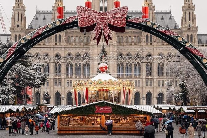 Christmas Markets & Shopping in Vienna - Swarovski crystals in a compact city-center museum