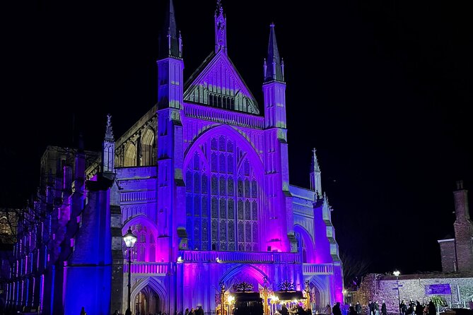 Christmas Mulled Wine Walk of Winchester - What the comedy guide adds, and where it may not fit