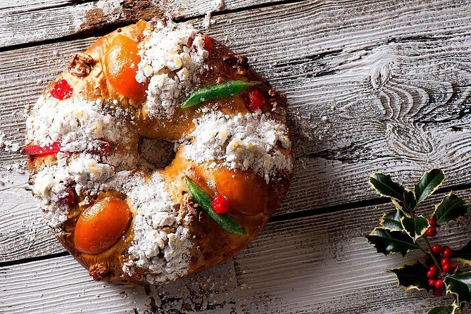 Christmas River Cruise with Typical Cake and Liquor - Cake, liquor, and the social side of the ride