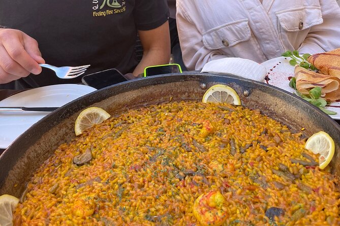 Christmas Tapas and Wine Tour in Valencia - What to expect at the first meeting point