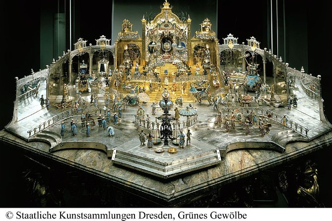 City Tour and Guided Tour in the New Green Vault - Program C - The Festive - Inside the Frauenkirche, not just outside it