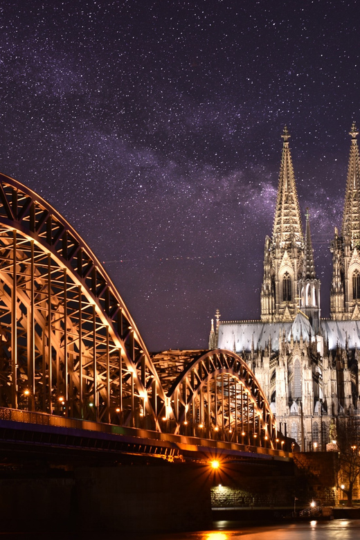 Cologne: Rhine River Winter Cruise with Festive Music - The first view: Cologne’s riverfront at wintertime