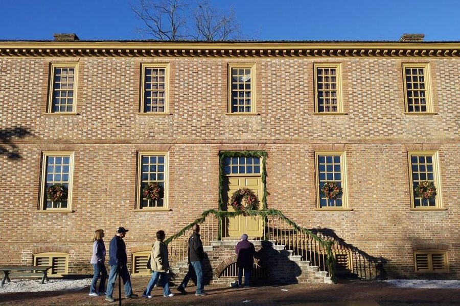 Colonial Williamsburg: Christmas Walking Tour - The first Christmas tree in America