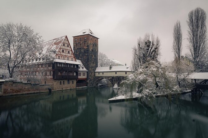 Discover Nuremberg’s Christmas Market Magic with a Local - Bratwurst, Lebkuchen, and a Warming Drink