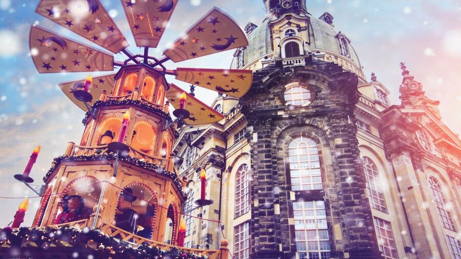 Dresden: Christmas Sightseeing Tour with a 'Pflaumentoffel' - Practical tips for making the most of the two hours