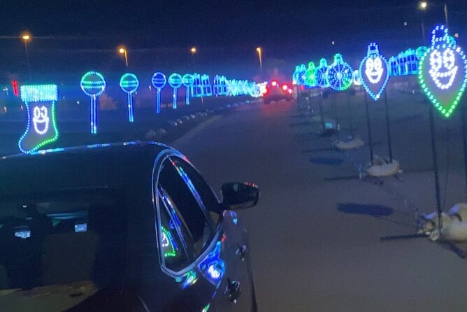 Drive through Christmas Lights Show - What the one-stop itinerary feels like