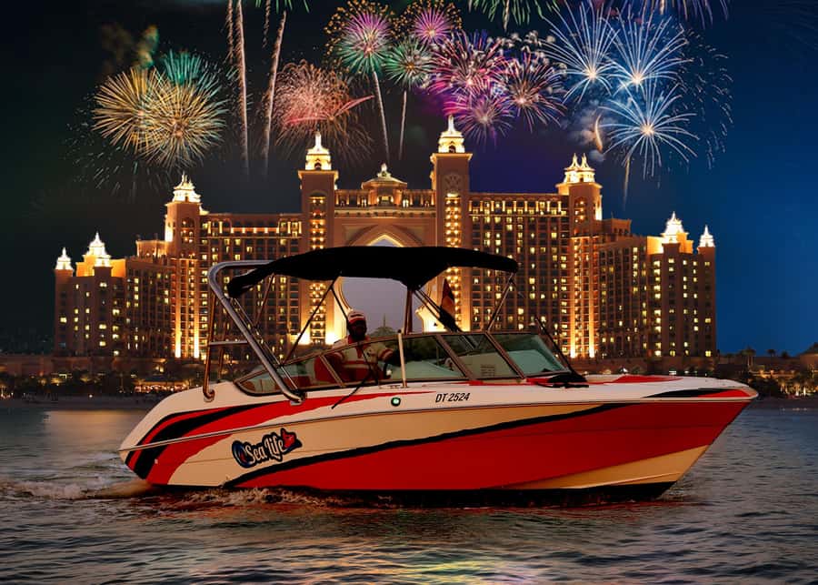 Dubai: New Year's Eve Private or Shared Fireworks Boat Tour - Why a speedboat is a smart place to watch New Year’s Eve