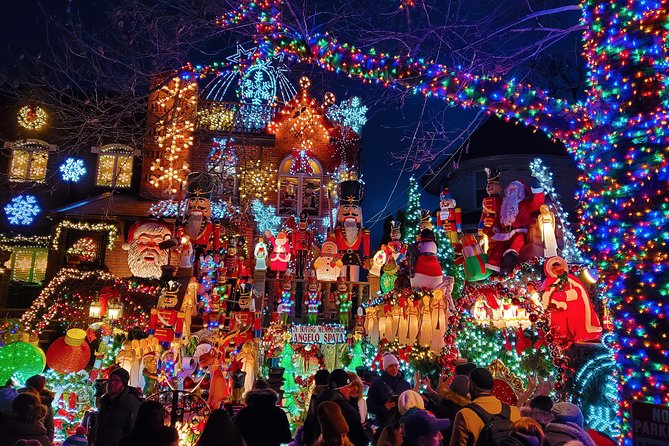 Dyker Heights Christmas Lights Guided Tour - Starting at 4:15 pm in Midtown Manhattan