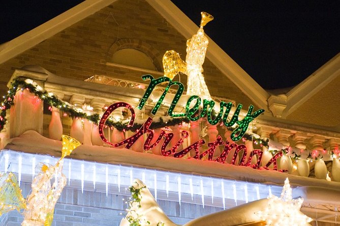 Dyker Heights Christmas Lights Tour - Cold, rain, crowds, and sensible clothing